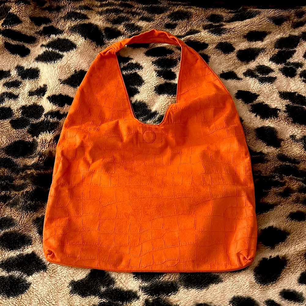 Made in Italy, leather unique bag , this bag is nice quality 🤍